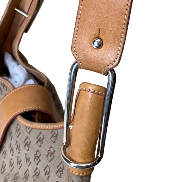 Dooney & Bourke Vintage Signature Leather Purse - Picture 5 of 16